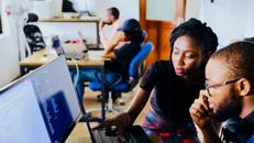 lagos techie IgUR1iX0mqM unsplash   INNOVAZIONE PER LO SVILUPPO