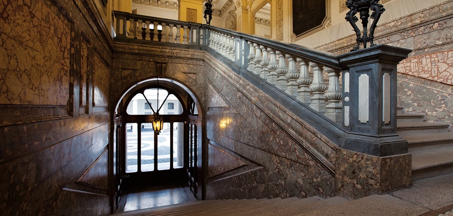 Palazzo Cariplo low