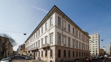 Palazzo Melzi d'eril 1