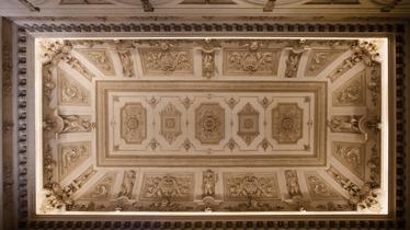 Palazzo Melzi d'eril 5